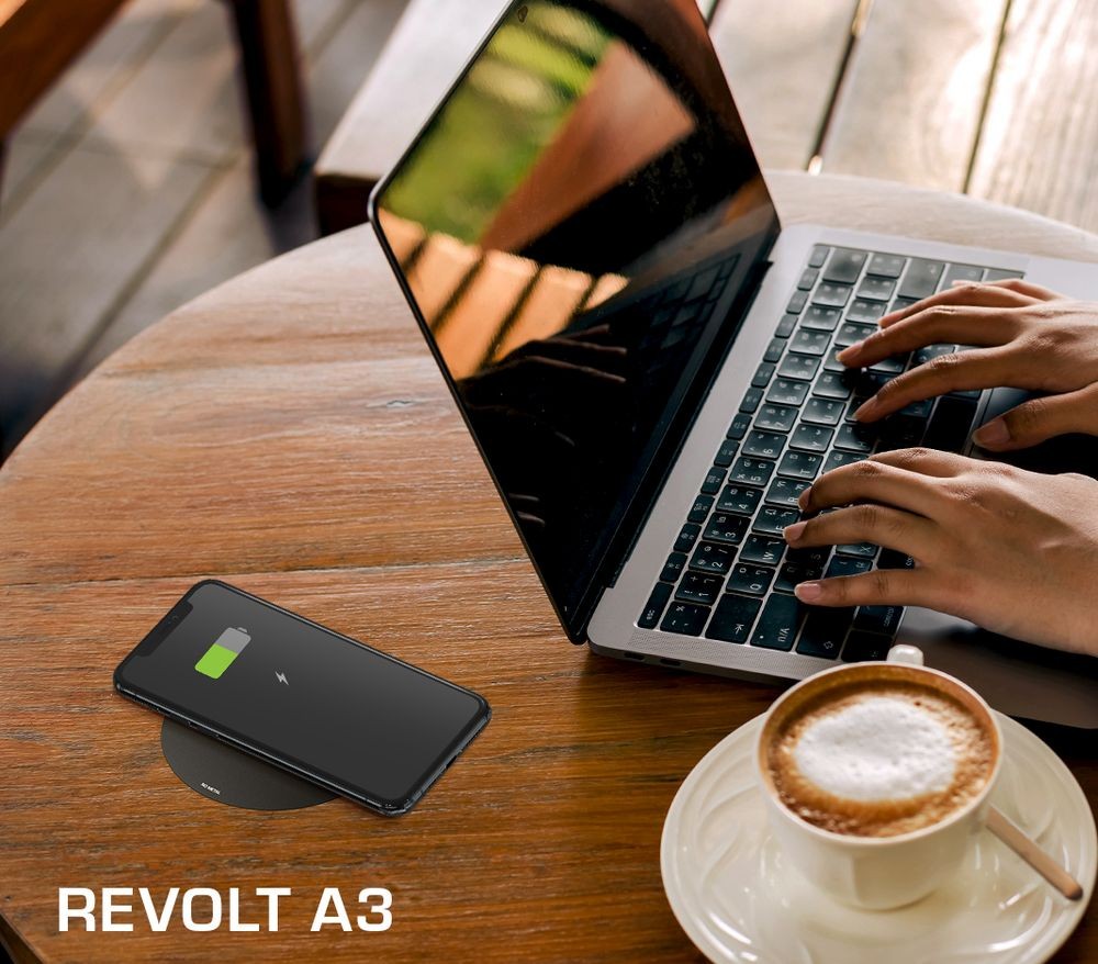 Беспроводное зарядное устройство Revolt A3