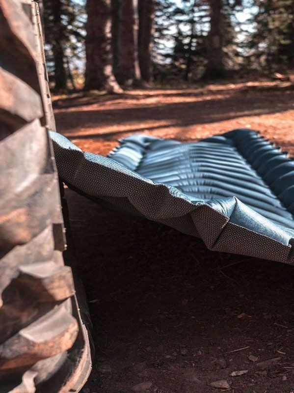 Надувной коврик Armored V, серо-голубой